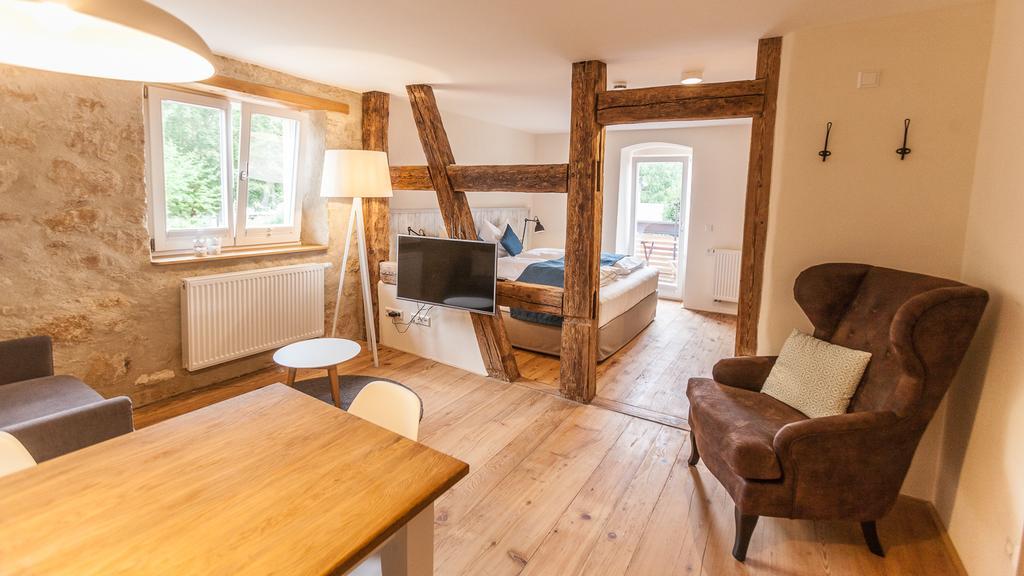 Baumgartners Dreiseithof - Historisch, Modern, Zentral Apartment Bad Krozingen Bagian luar foto